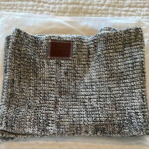 Love your Melon NWT Infinity Scarf